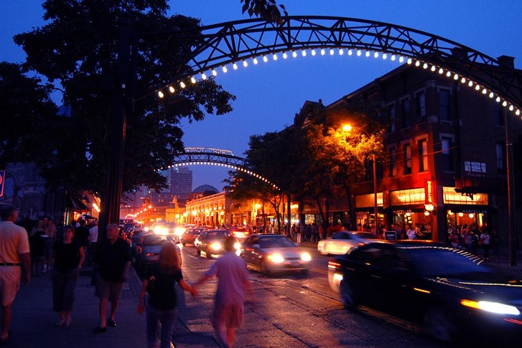 The mission of the Short North Alliance is to nurture the Short North Arts District as a vibrant, creative, and inclusive community and leading arts destination.